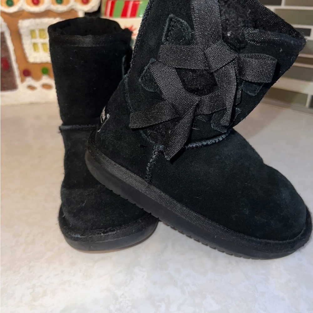 Ugg toddler Black Suede Baby Boots with Bow